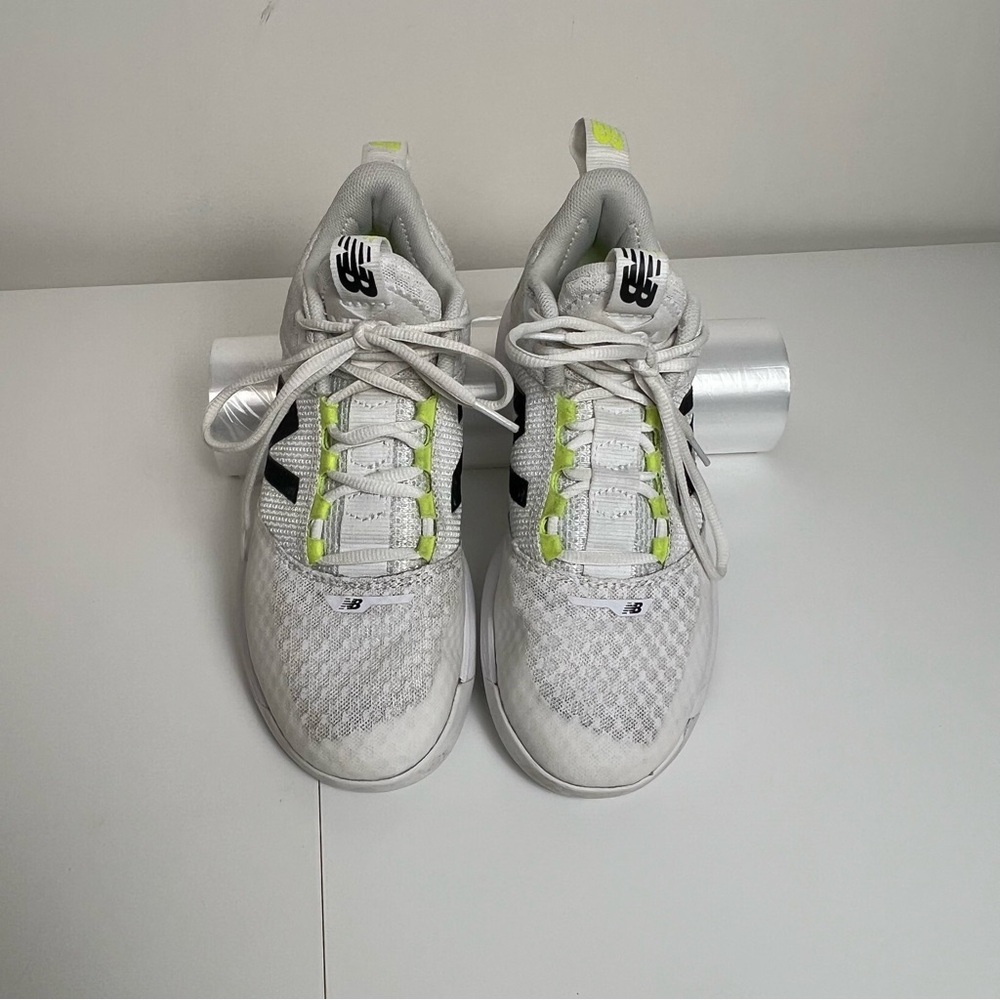 New Balance FuelCell VB-01 Women’s Volleyball Shoes - White/Black-size 7.5